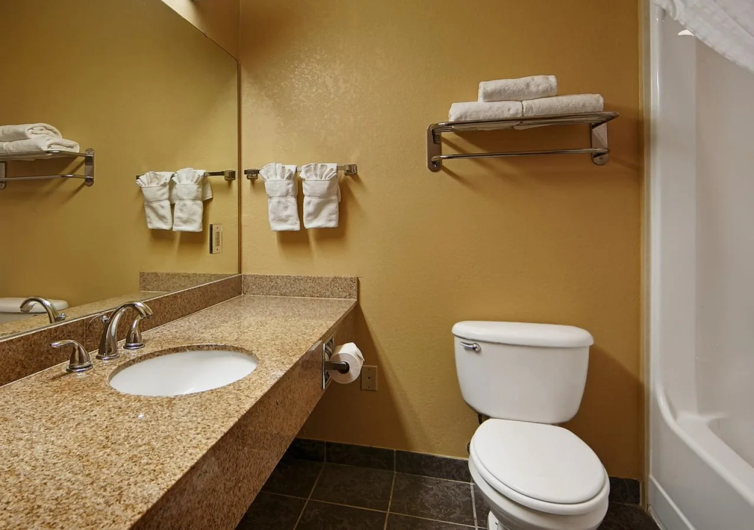 Texan Inn By OYO Beeville US-181