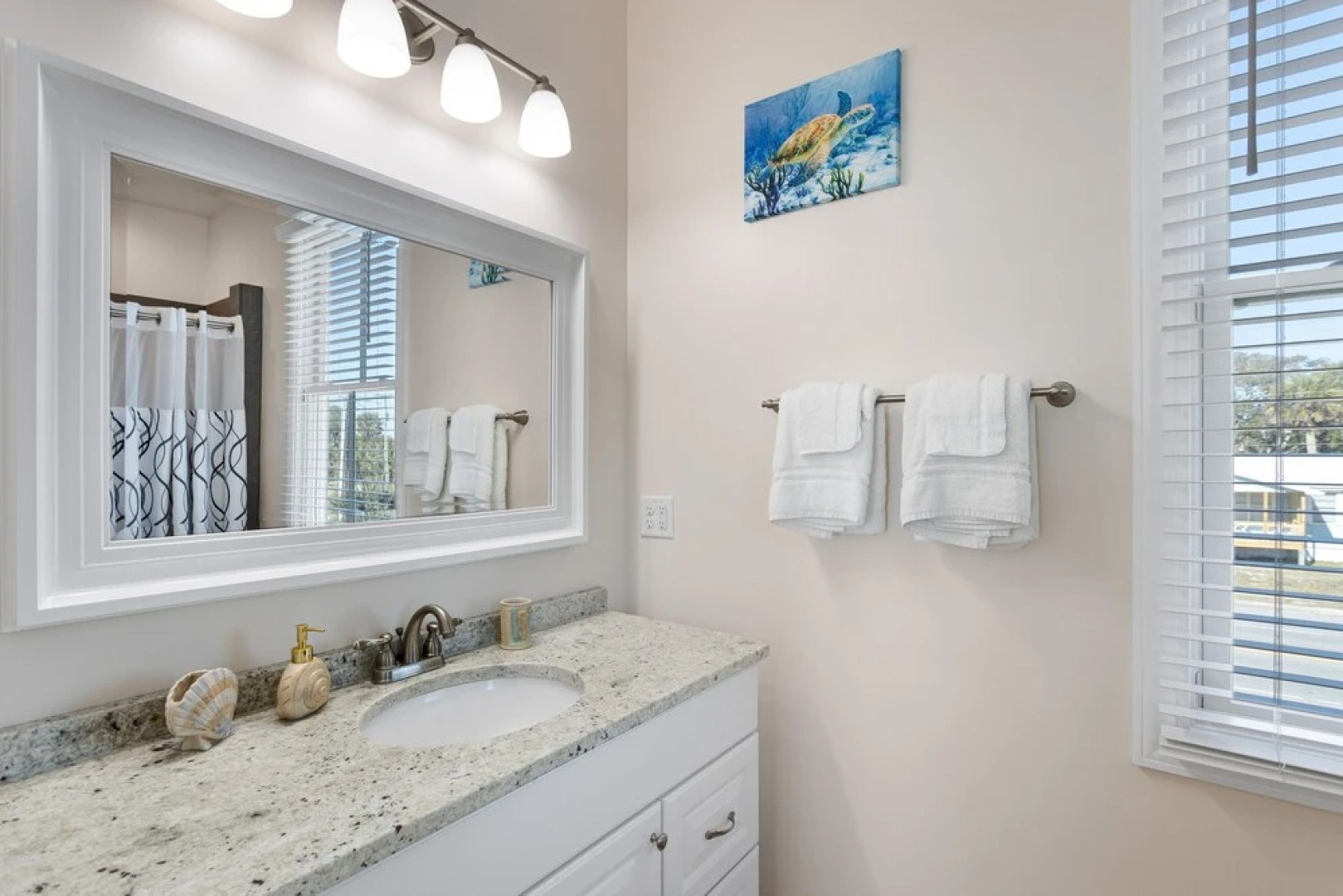 Endless Summer 5 Bedroom Home by Redawning