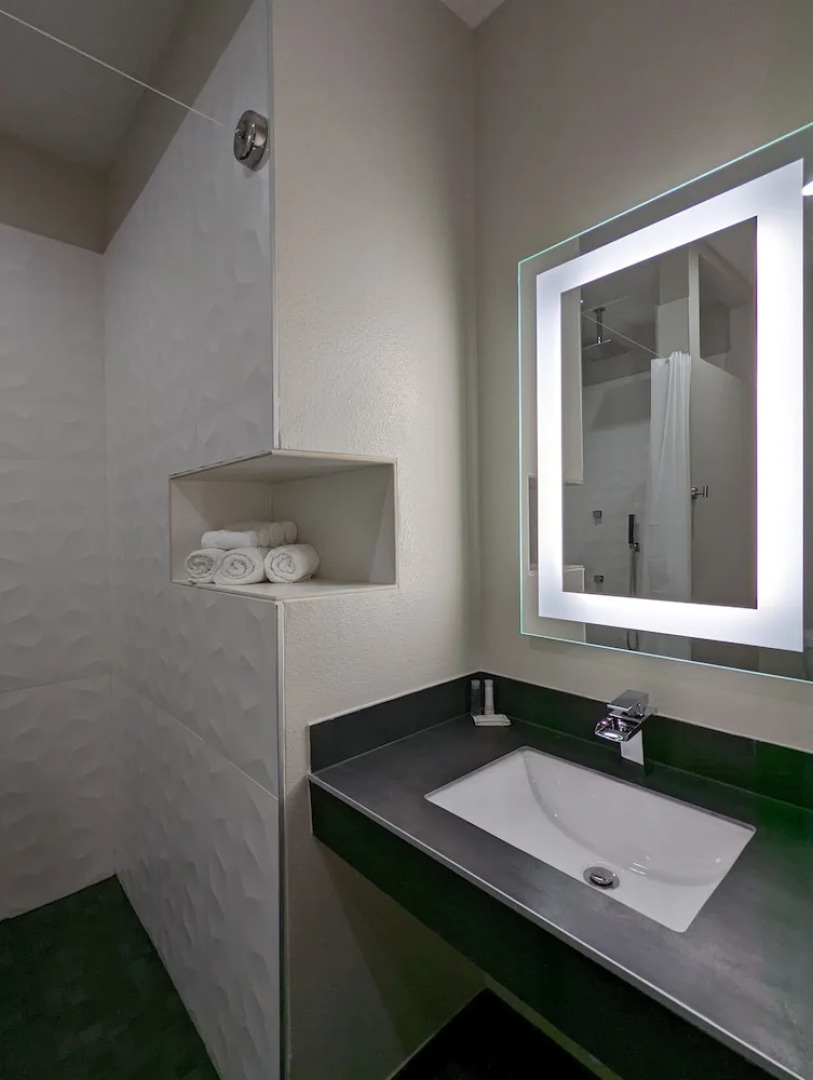 Crystal Inn Jacinto City