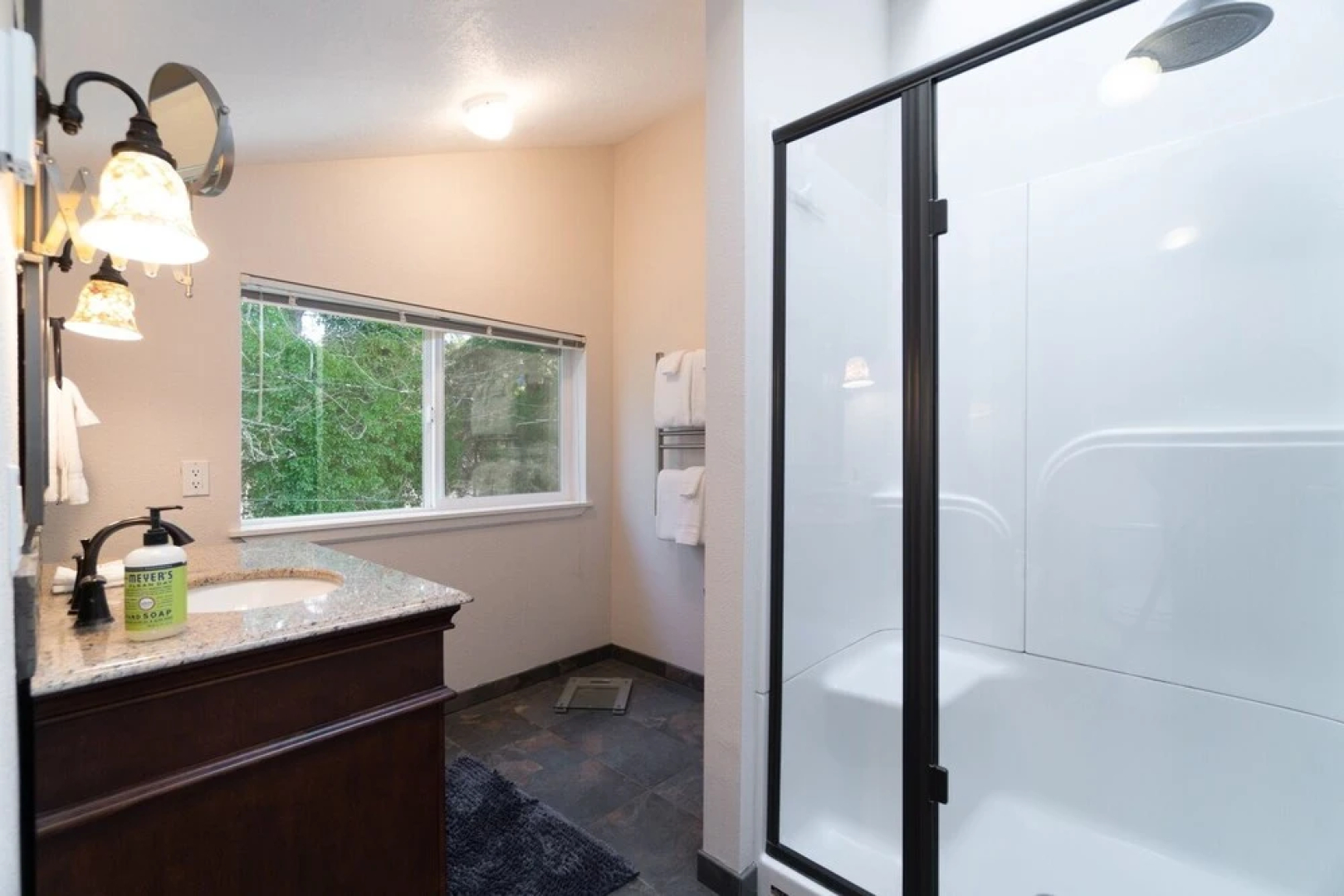 Otter Rock Hideaway 3 Bedroom Home