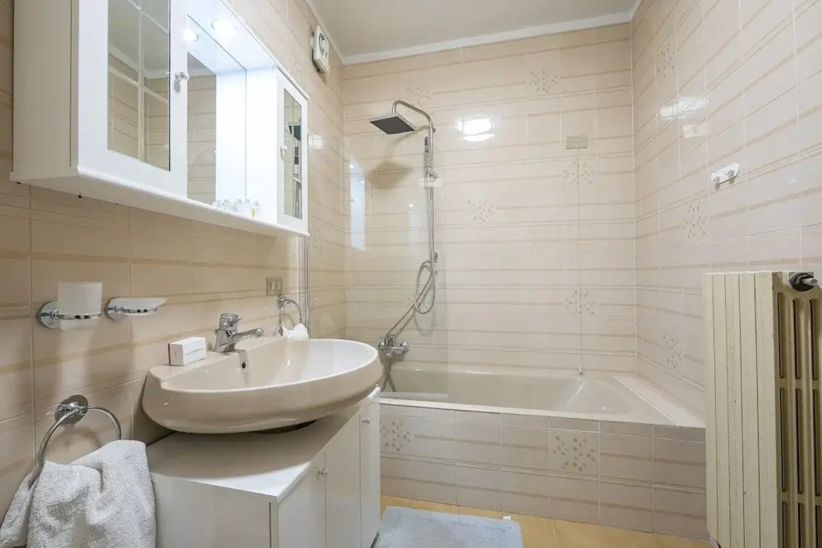 Alma - Near Lake in Salo