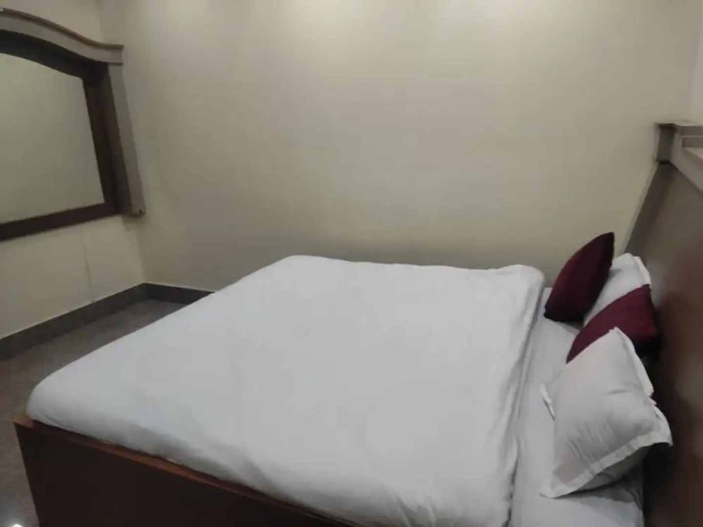 Hotel Anand Deluxe Begusarai