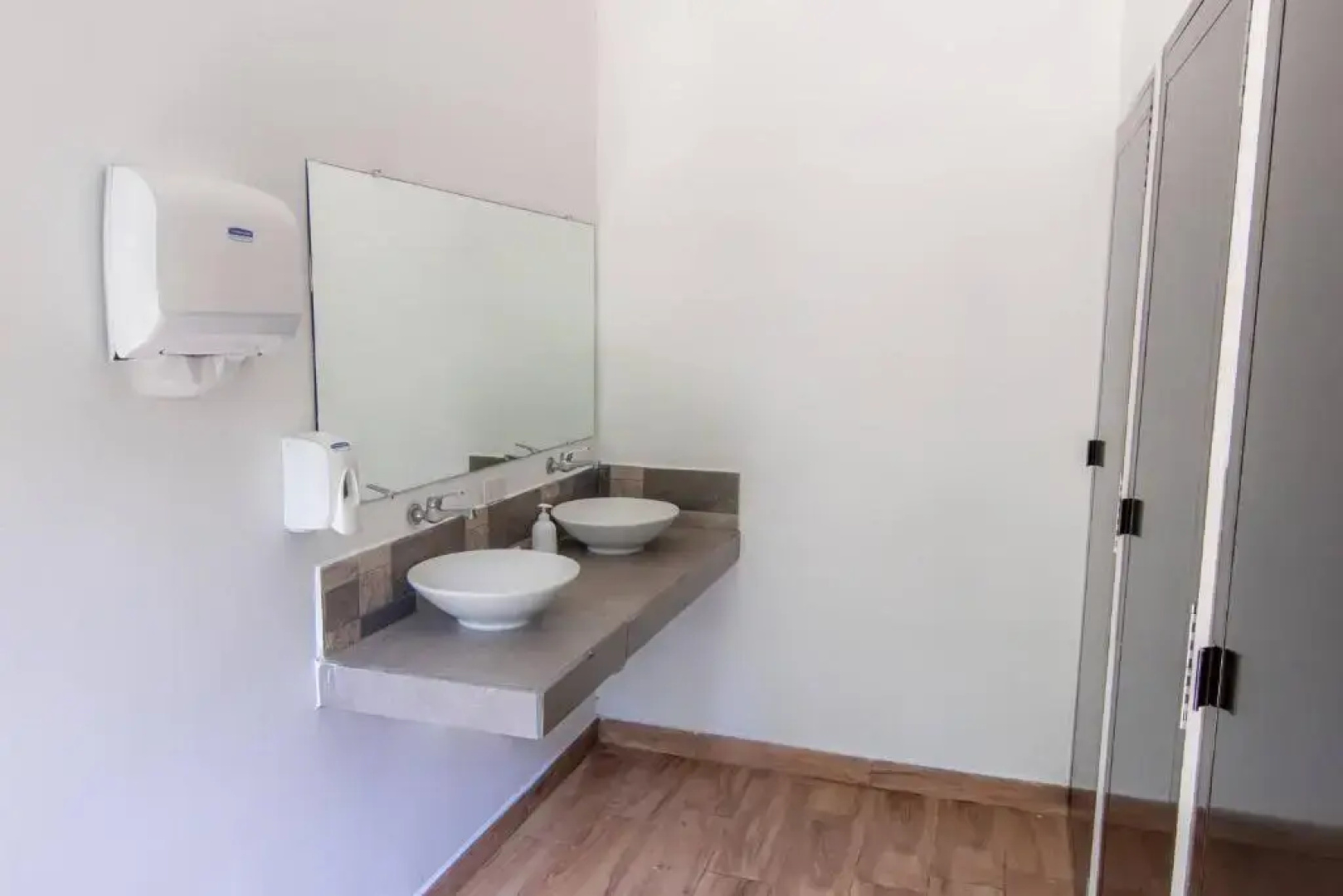 Lagarza Hostel