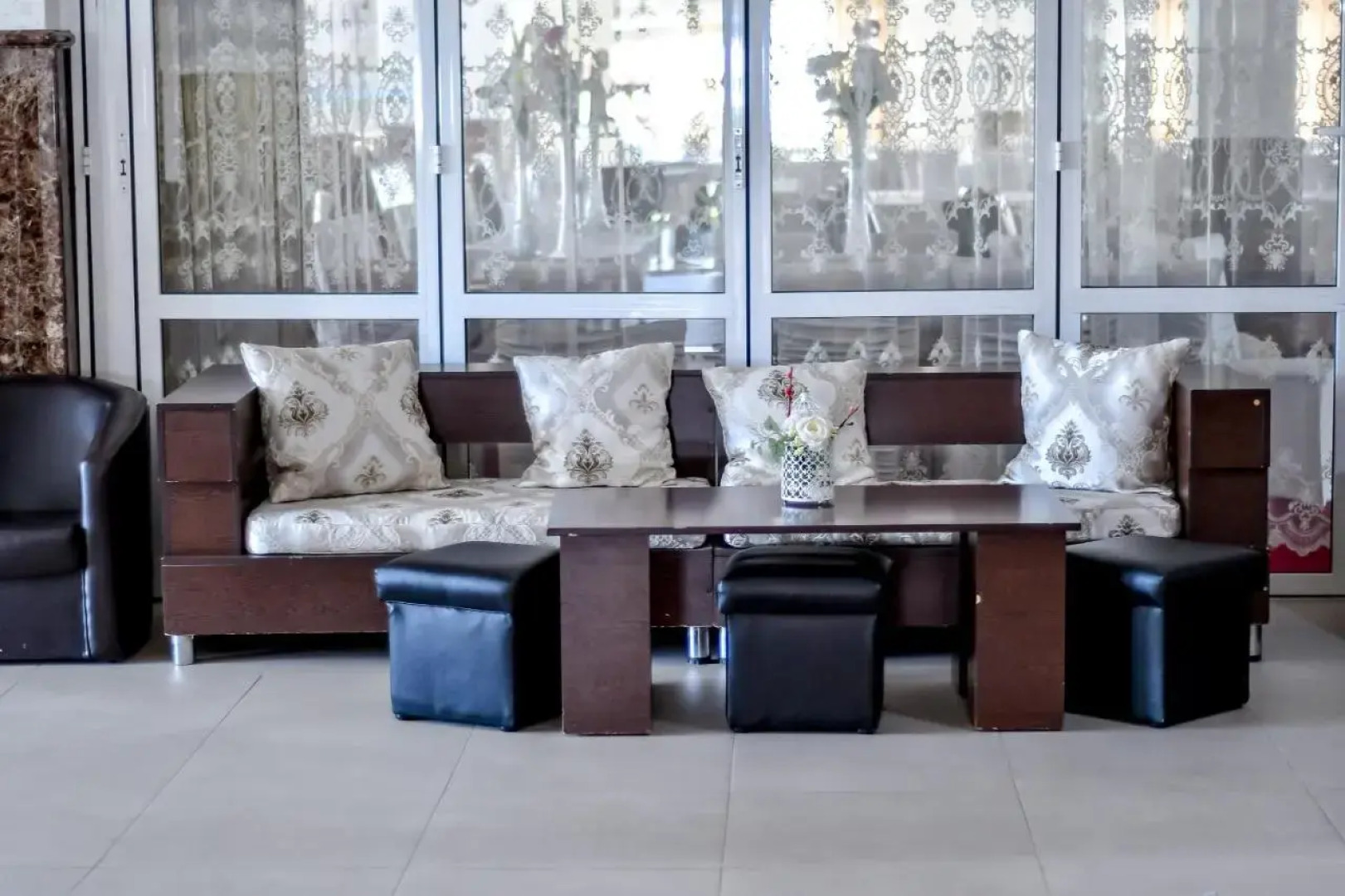 Hostel Roata Cu Noroc