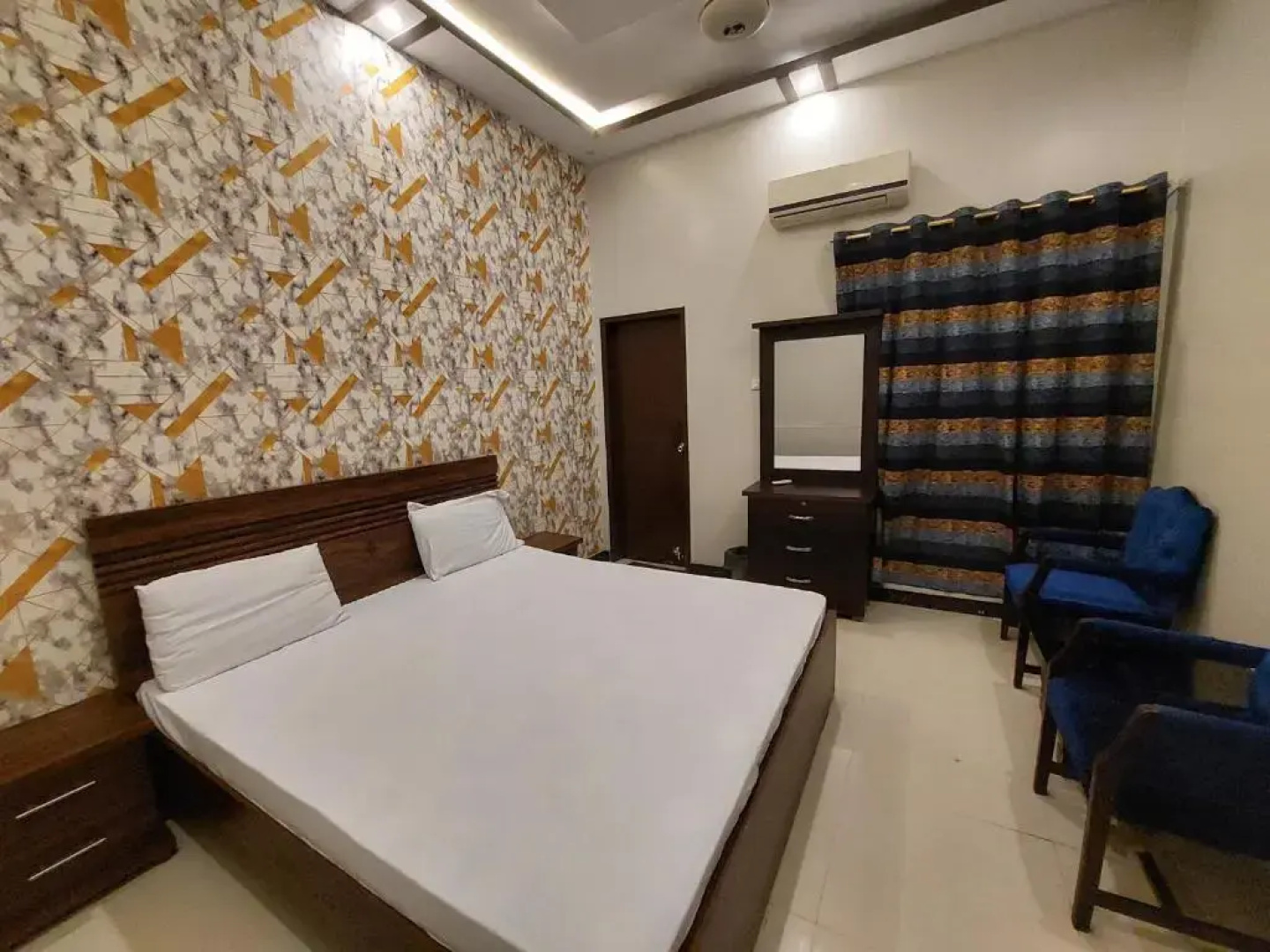 Karachi Hotel & Guest House