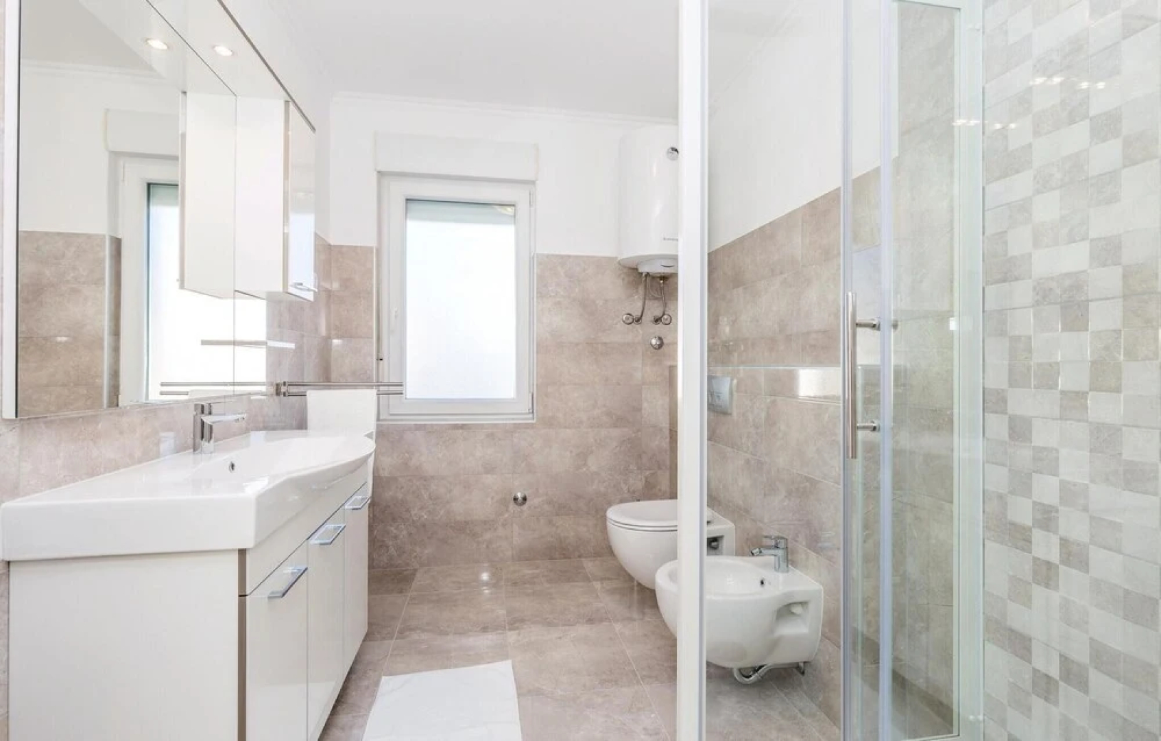 Nice Home in Cavle With Wifi and 2 Bedrooms