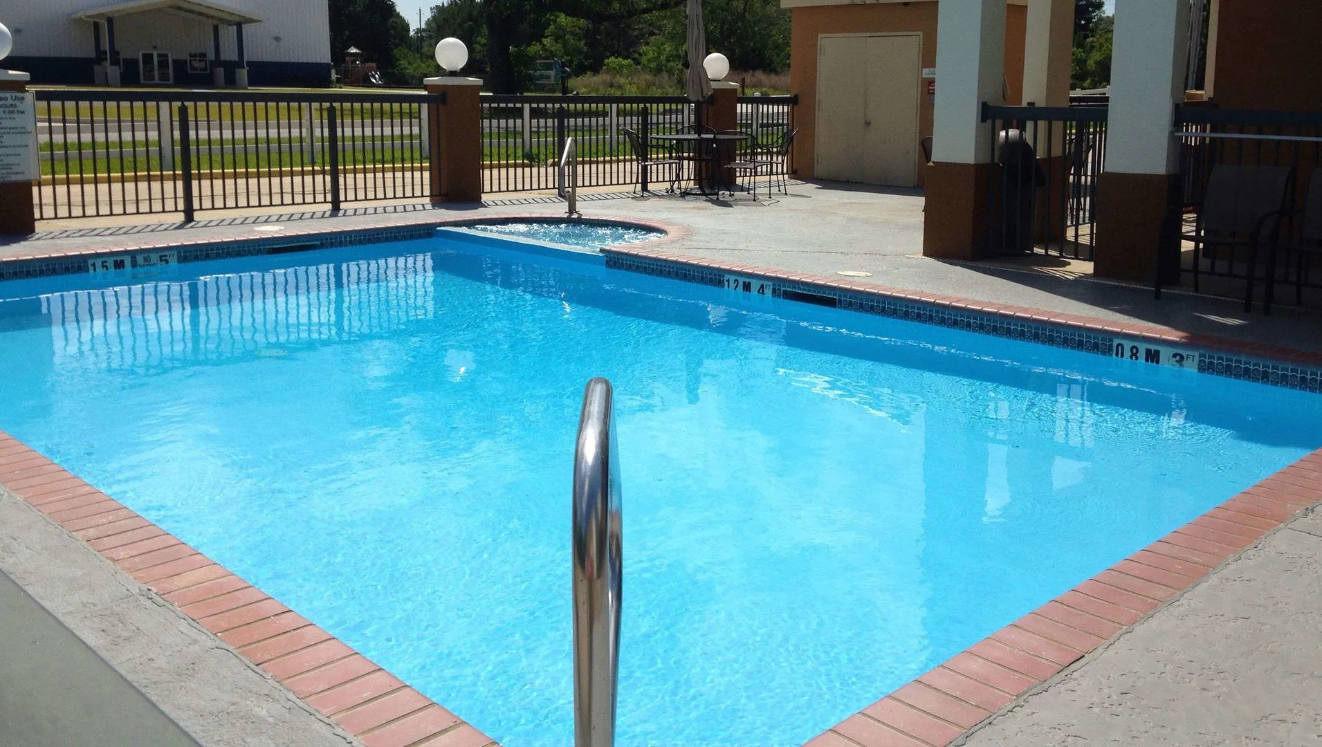 Econo Lodge Inn & Suites Ocean Springs - Biloxi