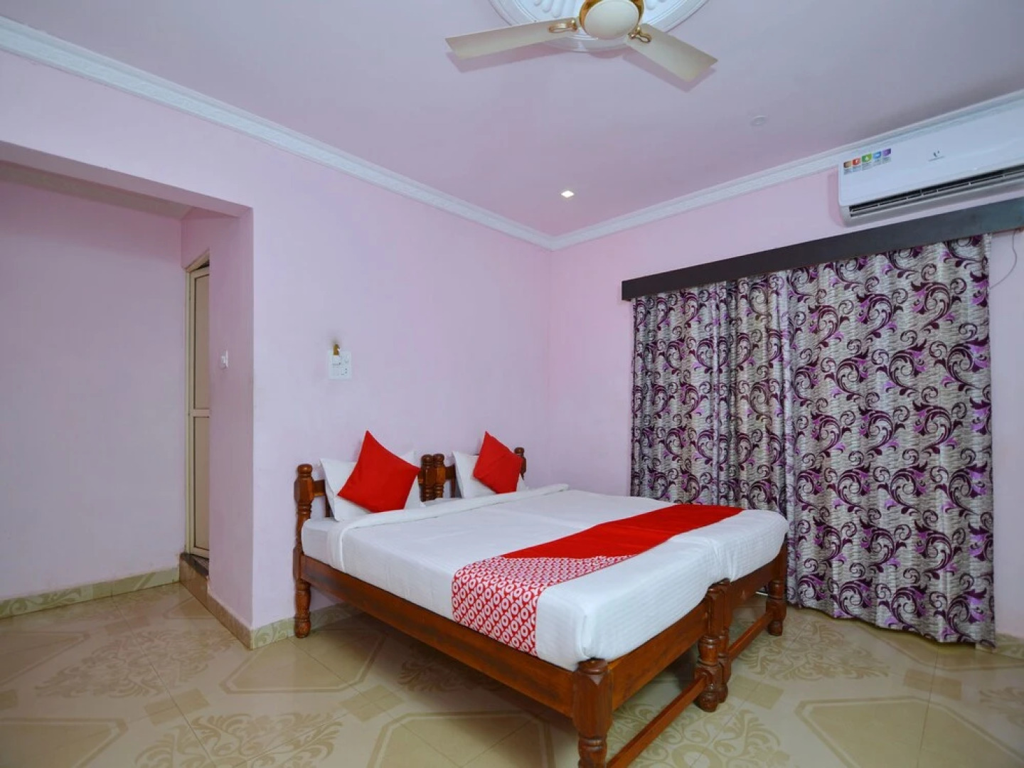 OYO 7258 Spartan Inn Standard