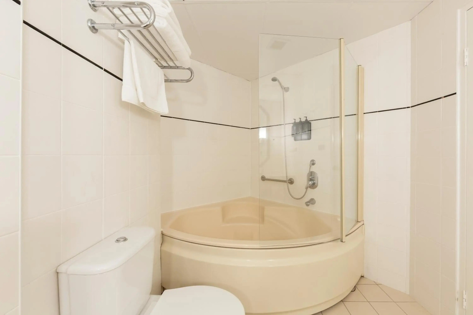 Ramada Diplomat Canberra