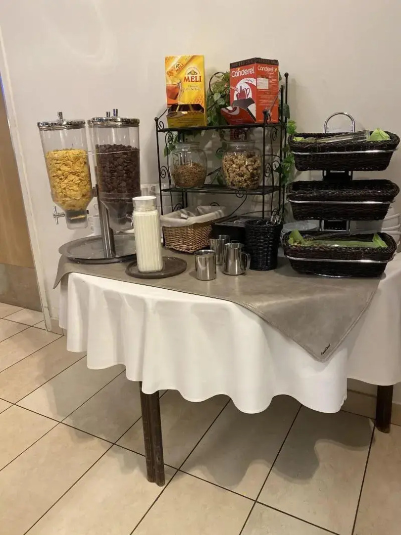 Castel de Pont-à-Lesse Hotel