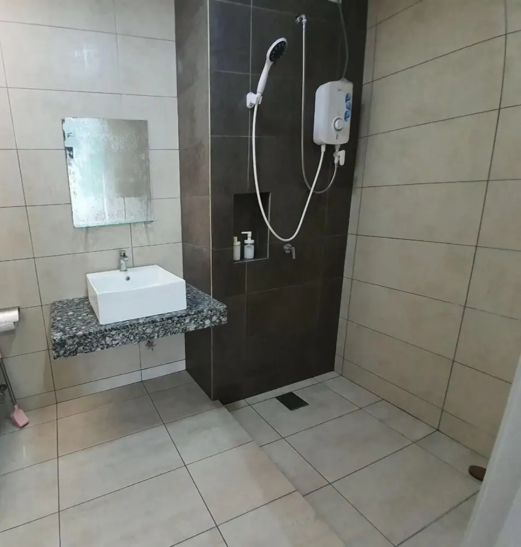 Miracle Homestay Group Traveller PG Sentral