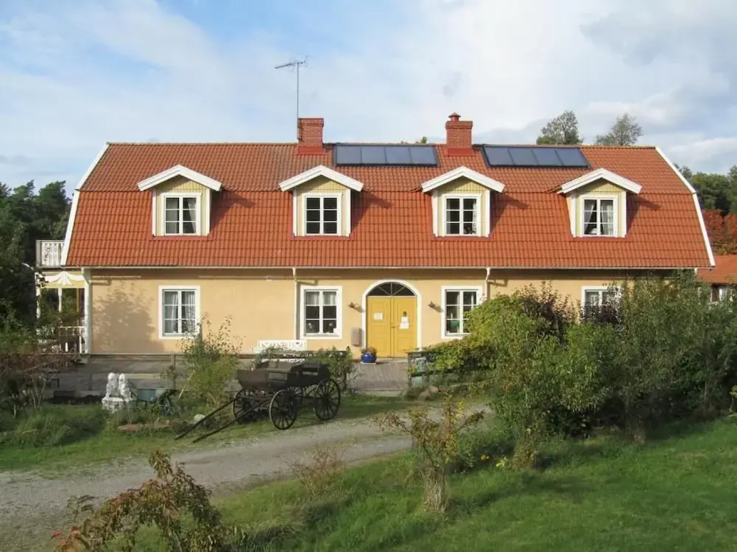 Hälluddens Stugby och Vandrarhem