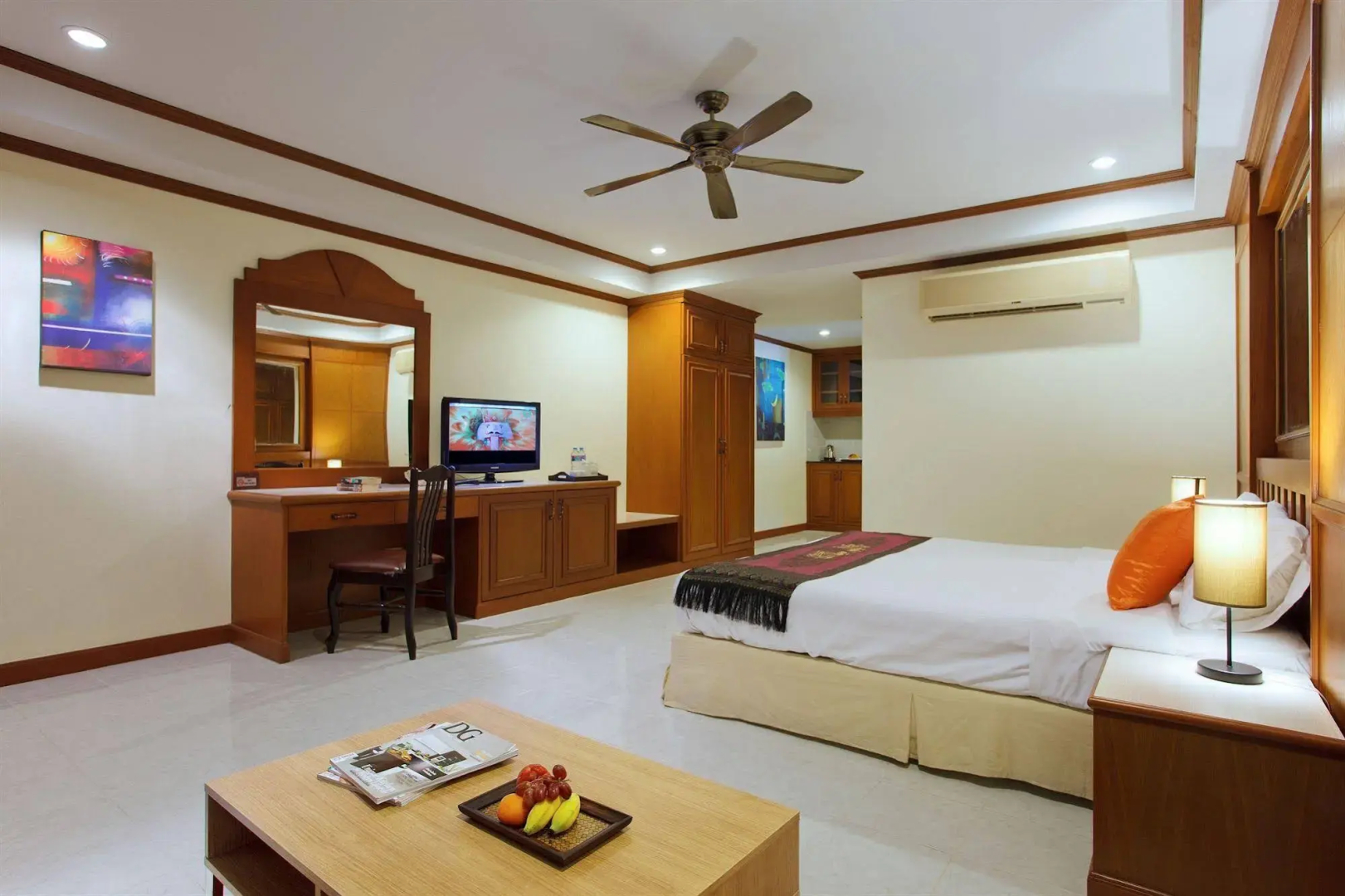 The Yim Siam Hotel
