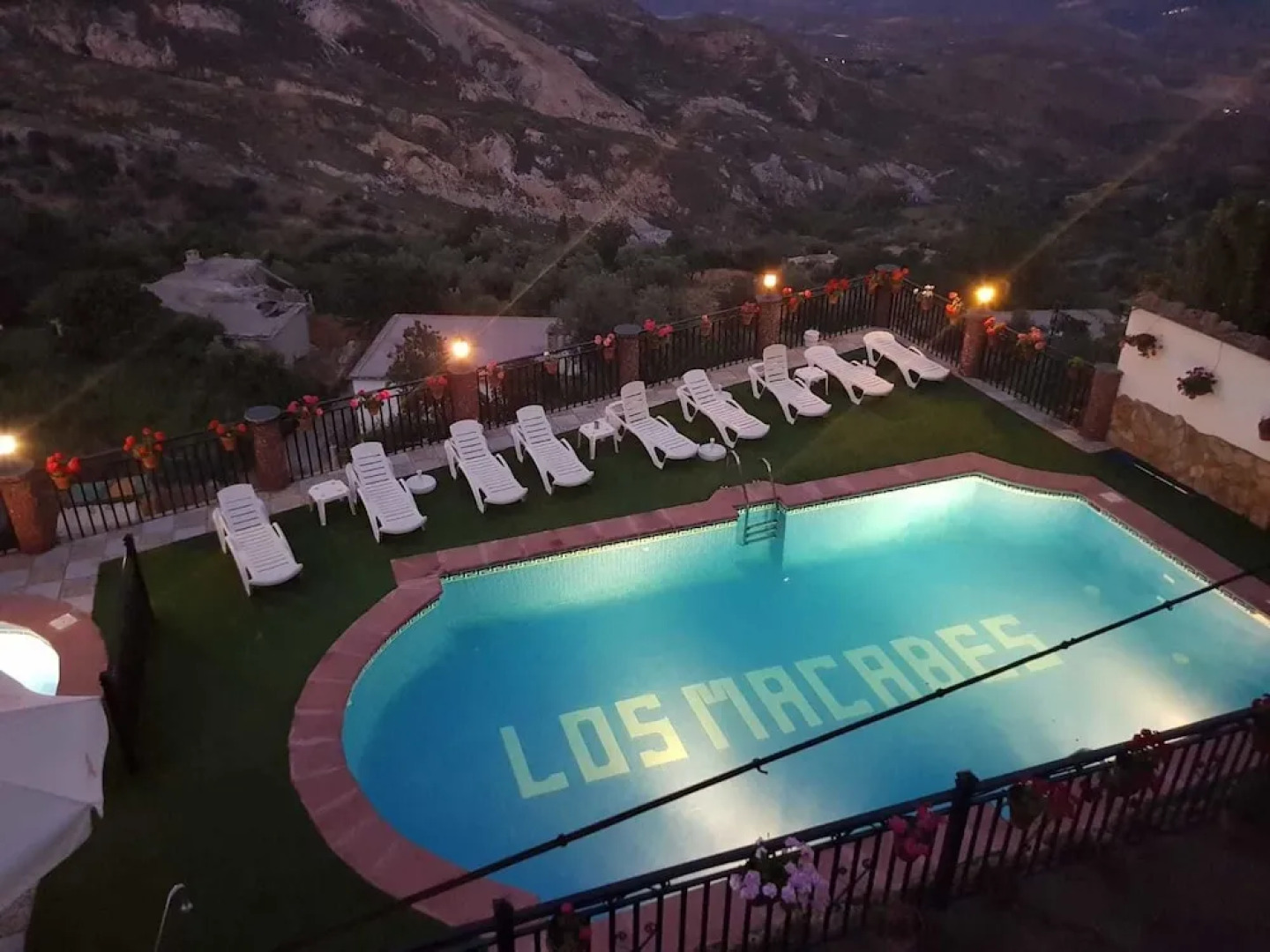 Alojamientos Rurales Los Macabes