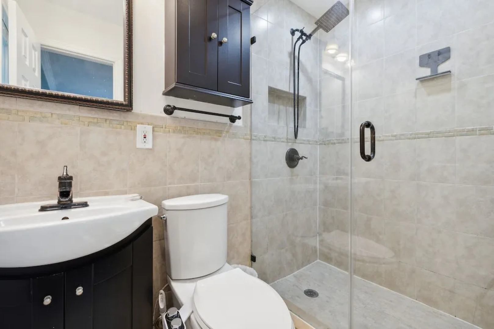 Private Villa With Pool And Sauna 5 Bedroom Home by RedAwning