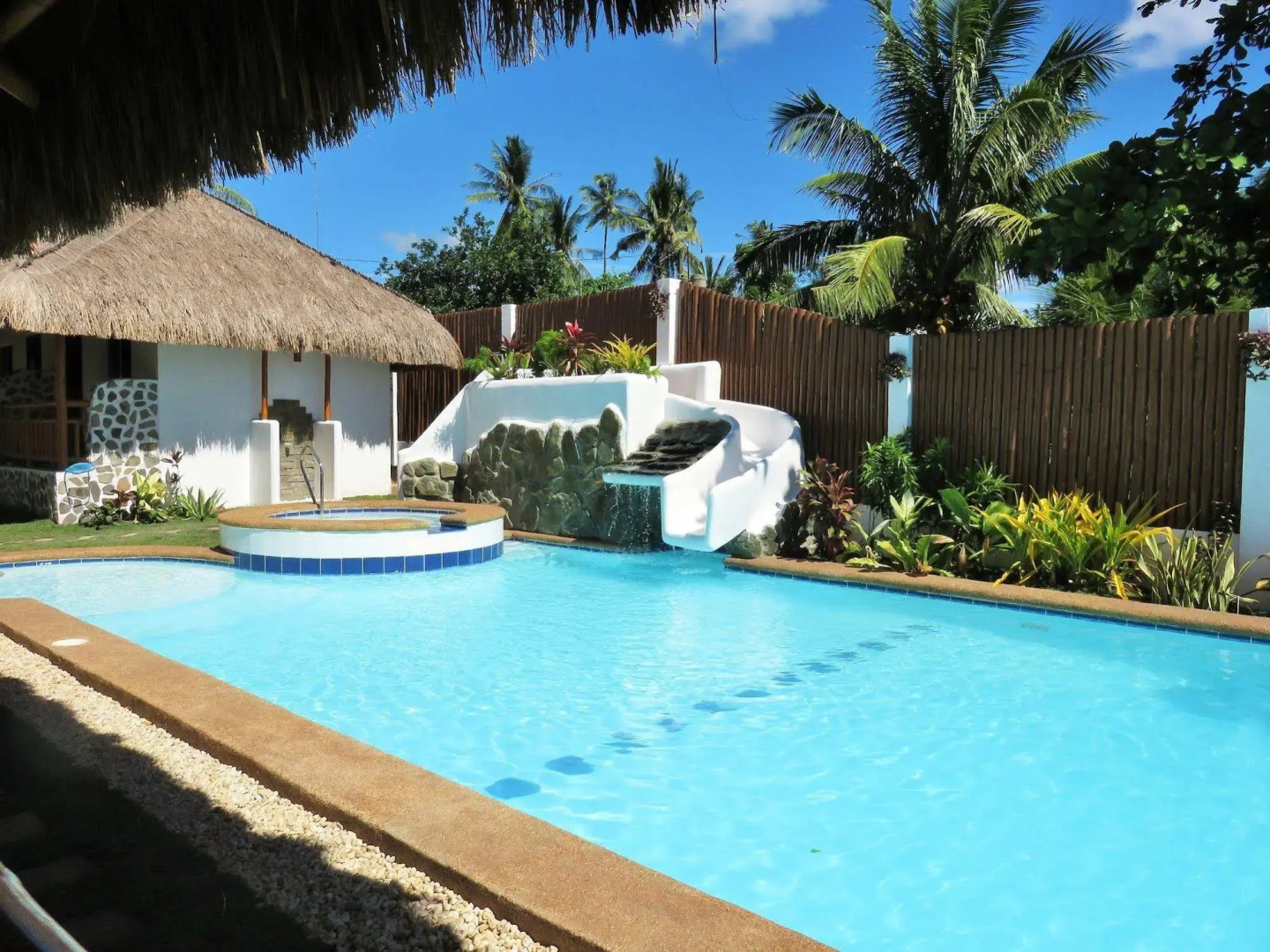 Kav's Beach Resort