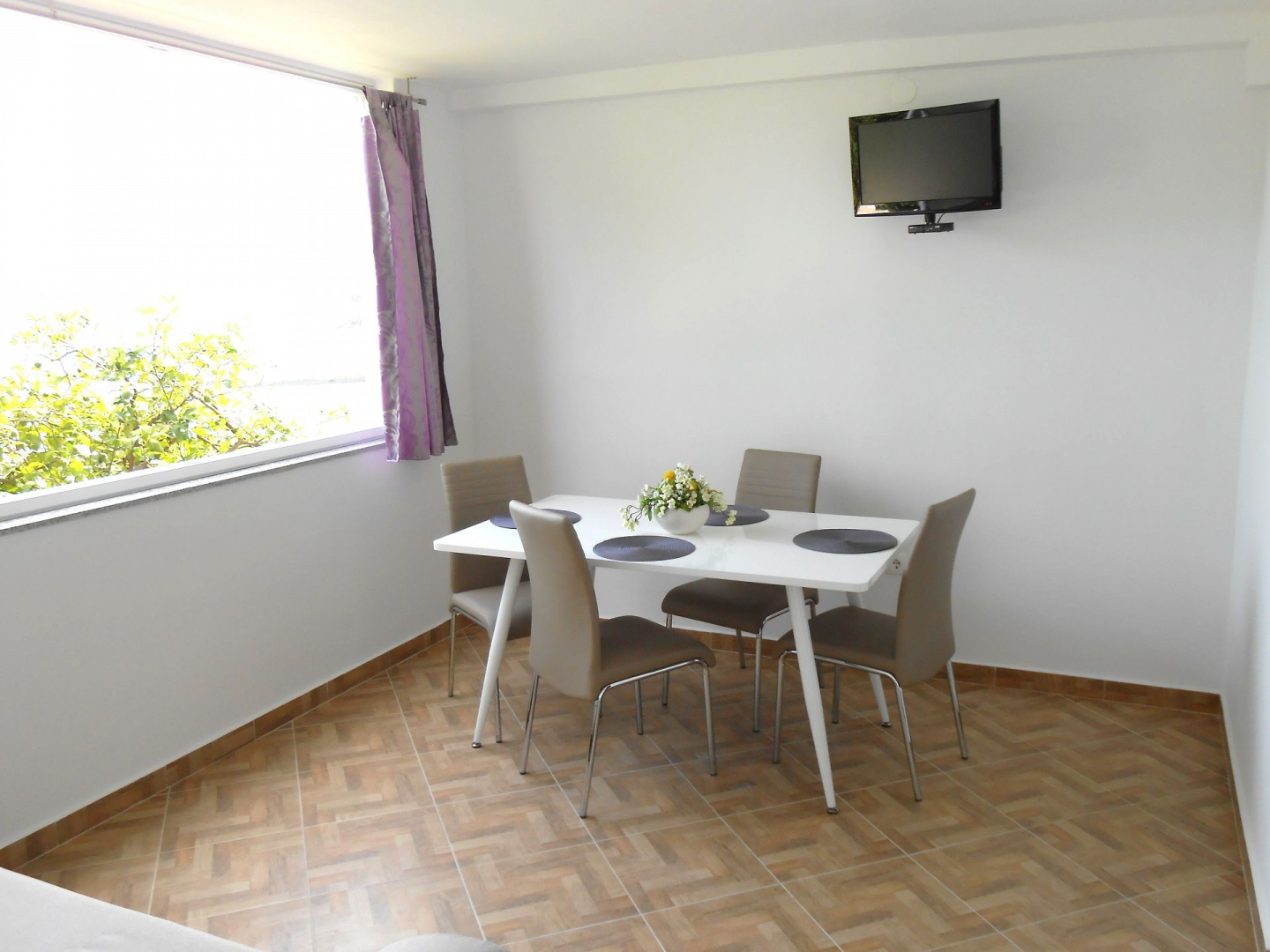 Apartment Rose - 30 m from the beach: A5 Seget Vranjica, Riviera Trogir