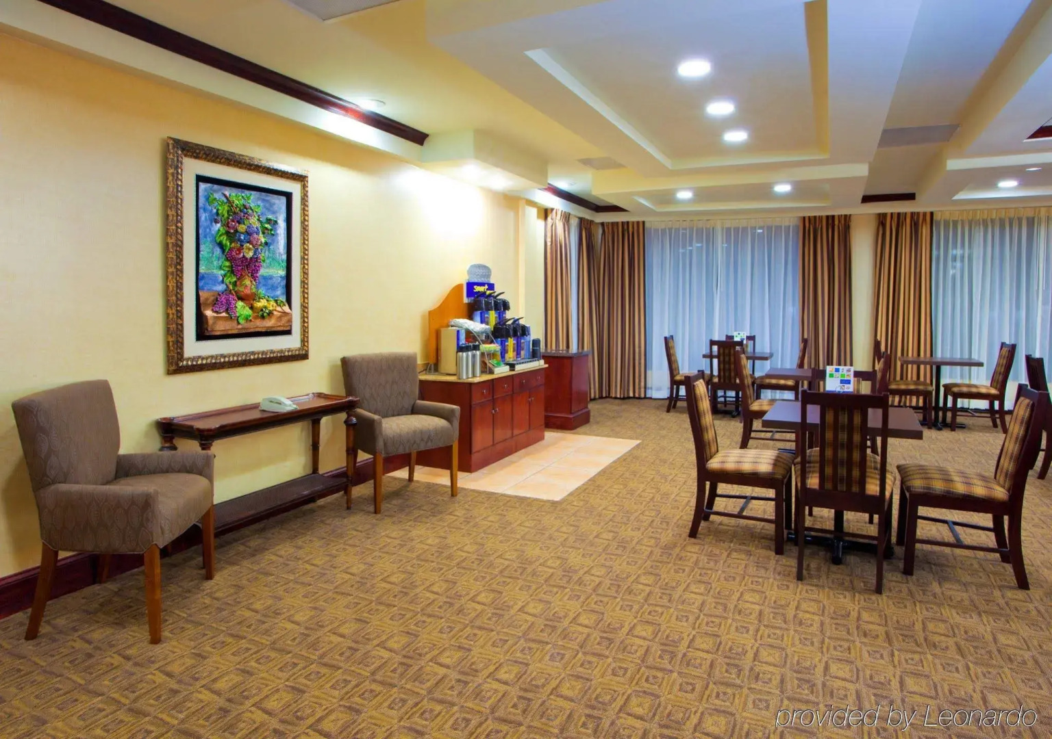 Holiday Inn Express Hotel & Suites Tappahannock by IHG