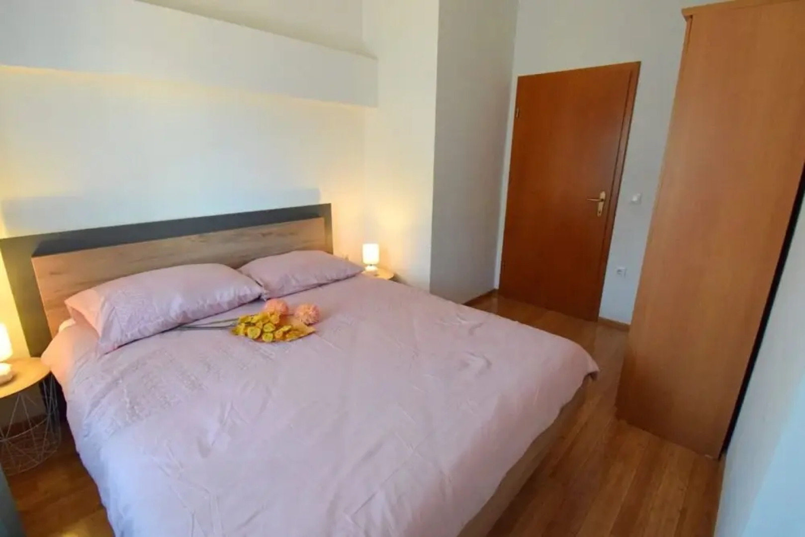 Pero - Free Parking - A1- Žuti