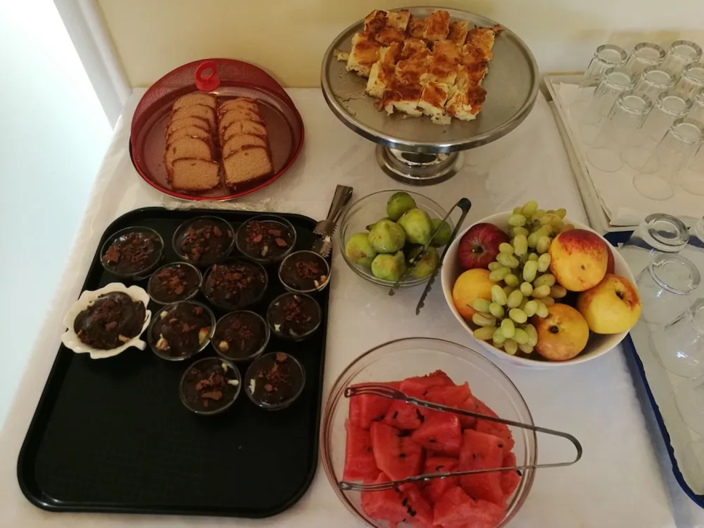 Saint George Hotel & Suites