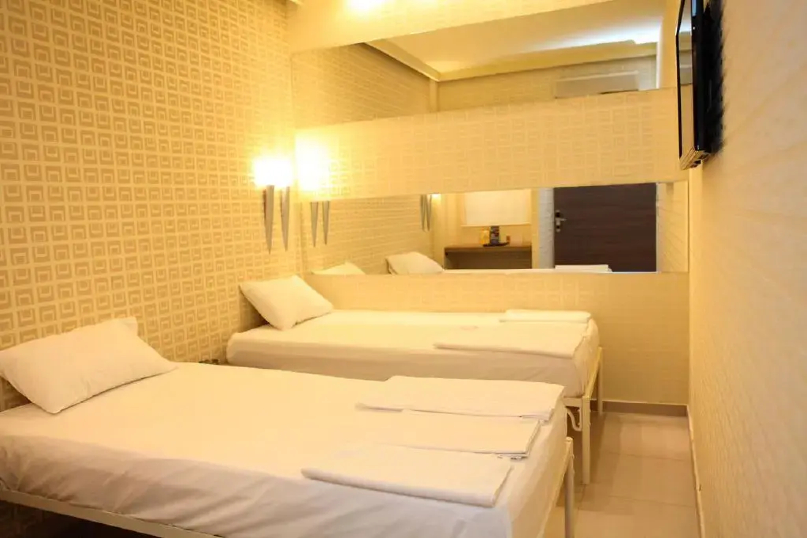 Oneiro Suites