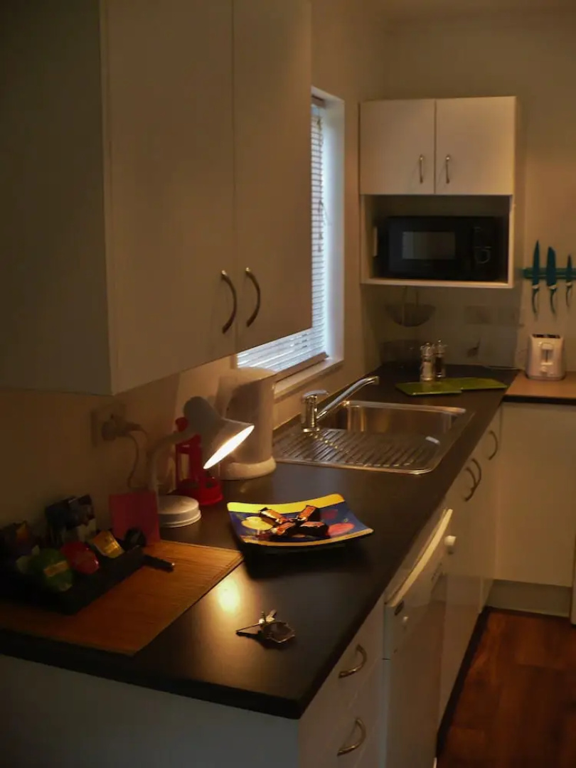 Christchurch City & Country Cottages - Nut Point Cottage