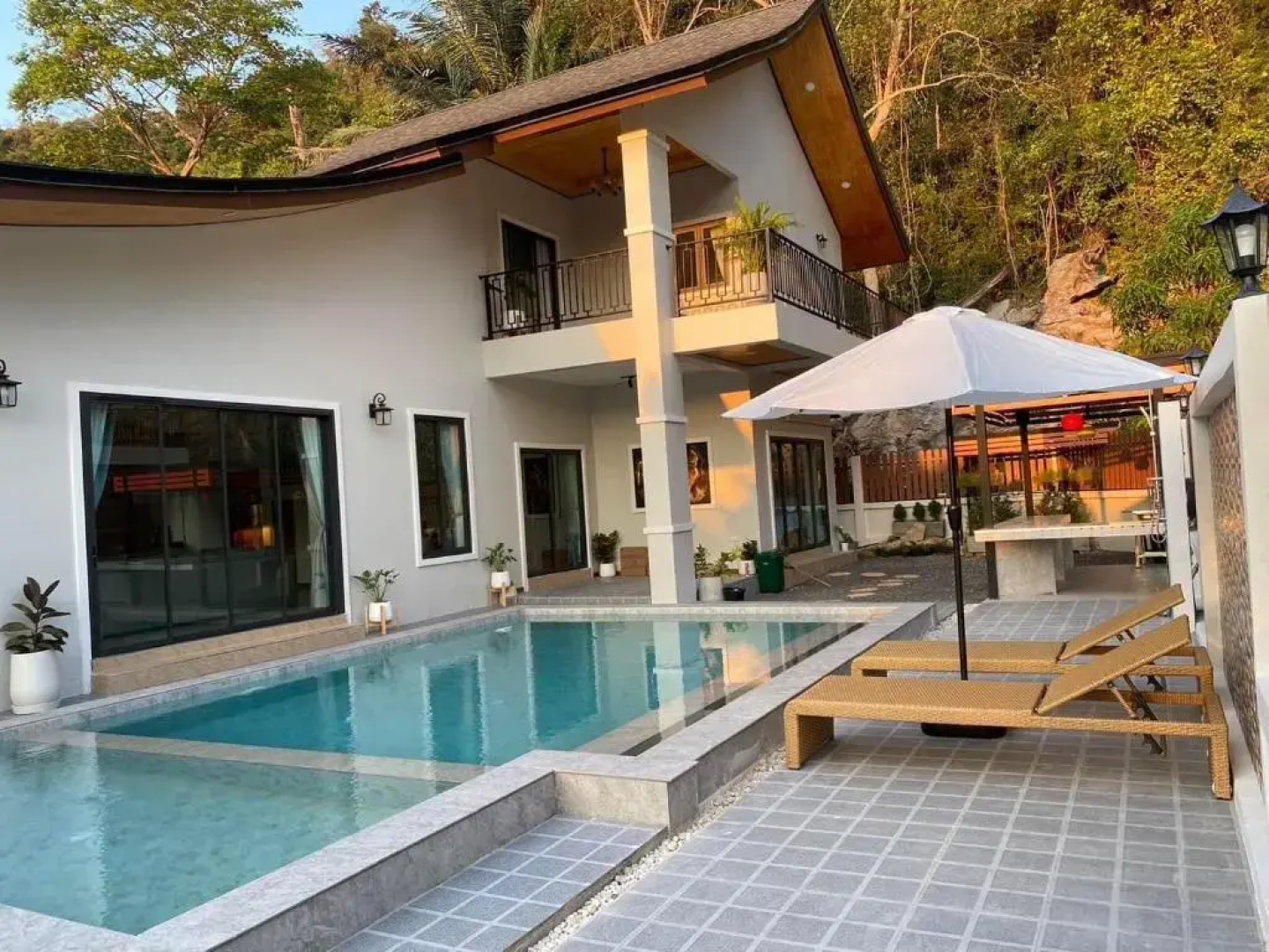 Chaison Hill Resort Khanom