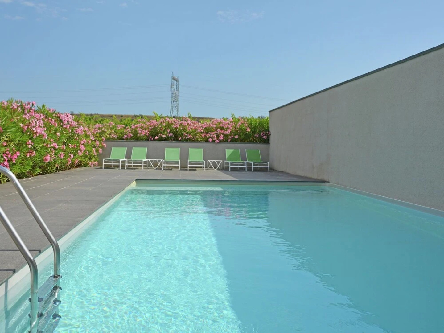 18th Century Farmhouse on a Domain of 1.2 ha With Vineyard, Private Swimming Pool, and Pool House