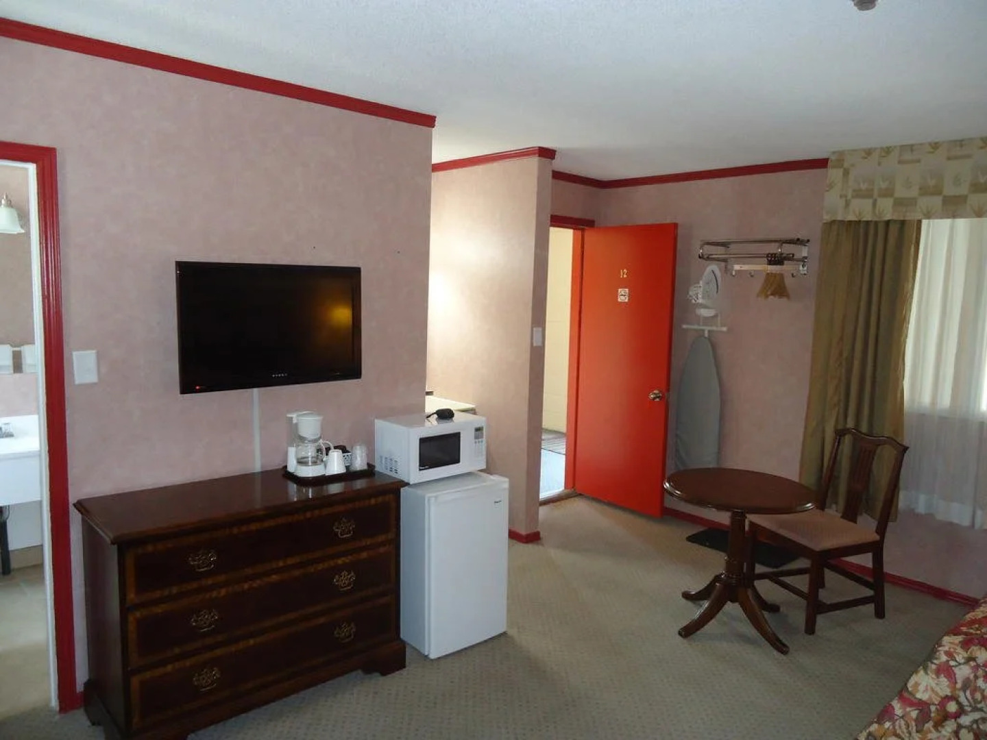 The Village Inn Motel