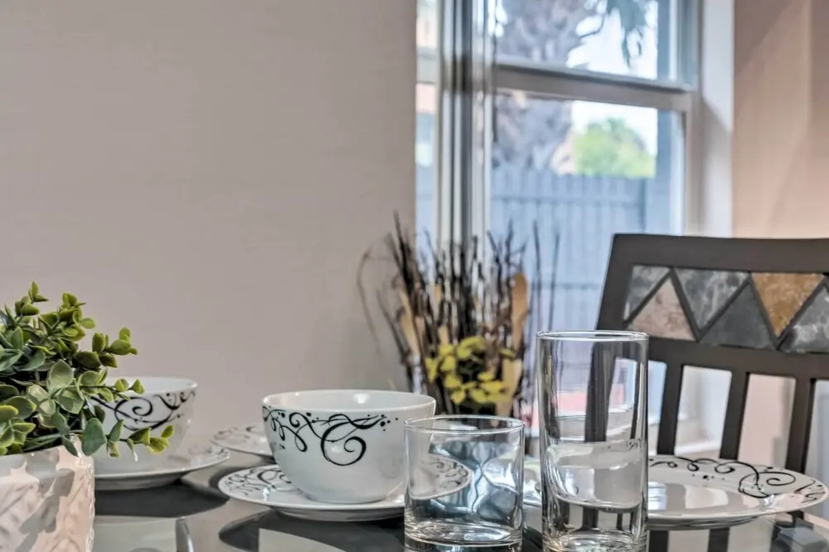 Inviting Apartment < 2 Mi to Riviera Beach!