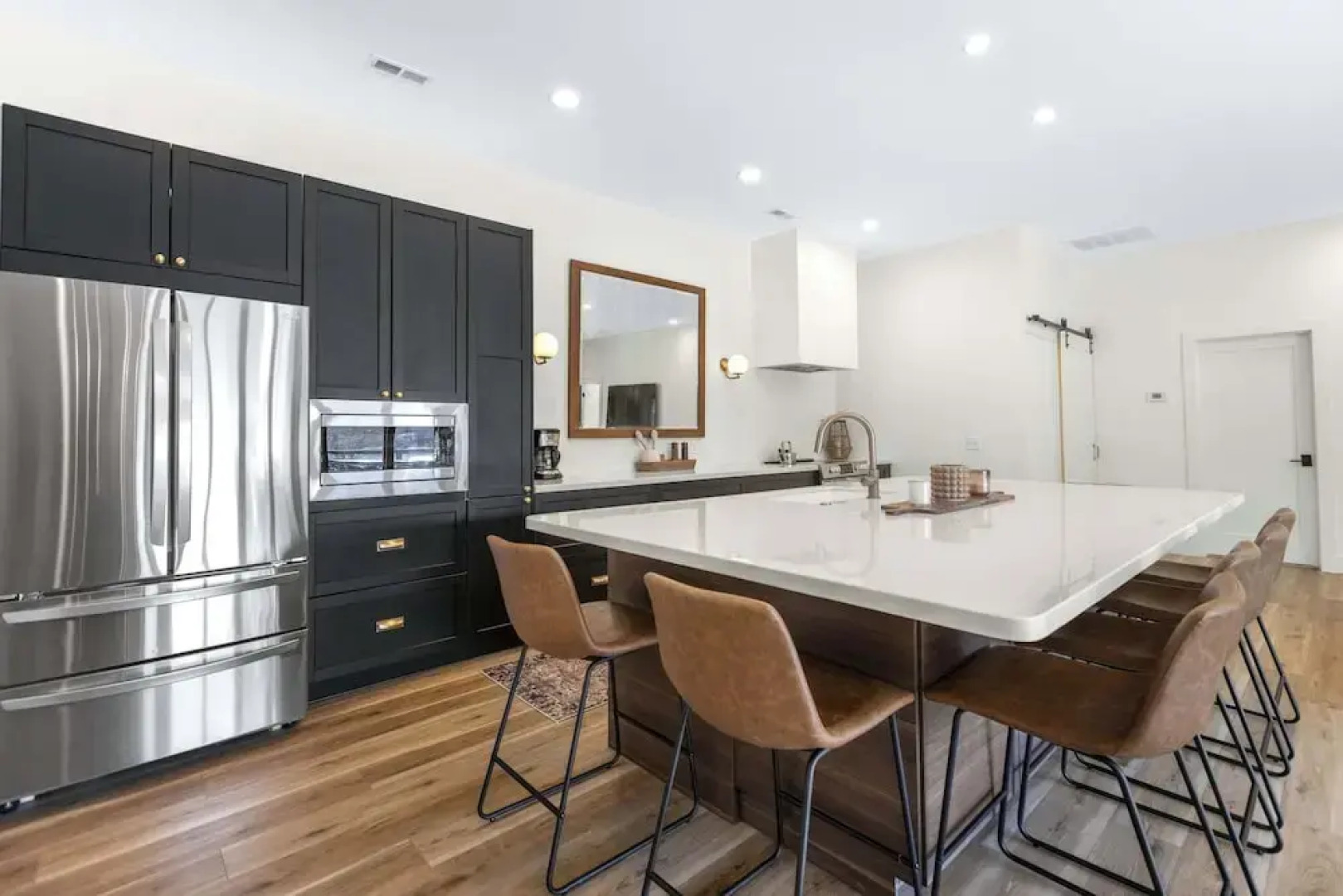 Big Bear Bungalow Stay on Ozark Waterfront