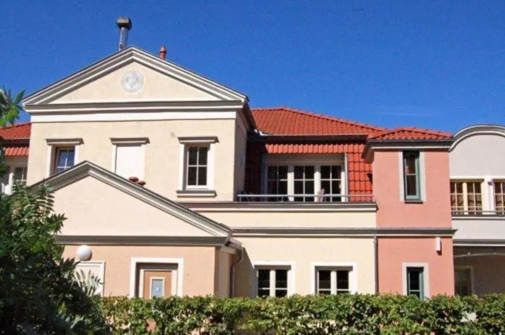 Appartementhaus Gegenkolonnaden