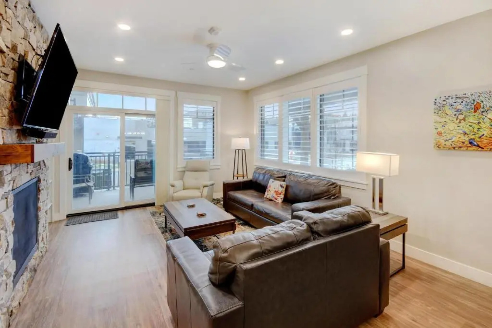 New Luxury Loft #107 Near Resort Huge Hot Tub & Views - FREE Activities & Equipment Rentals Daily