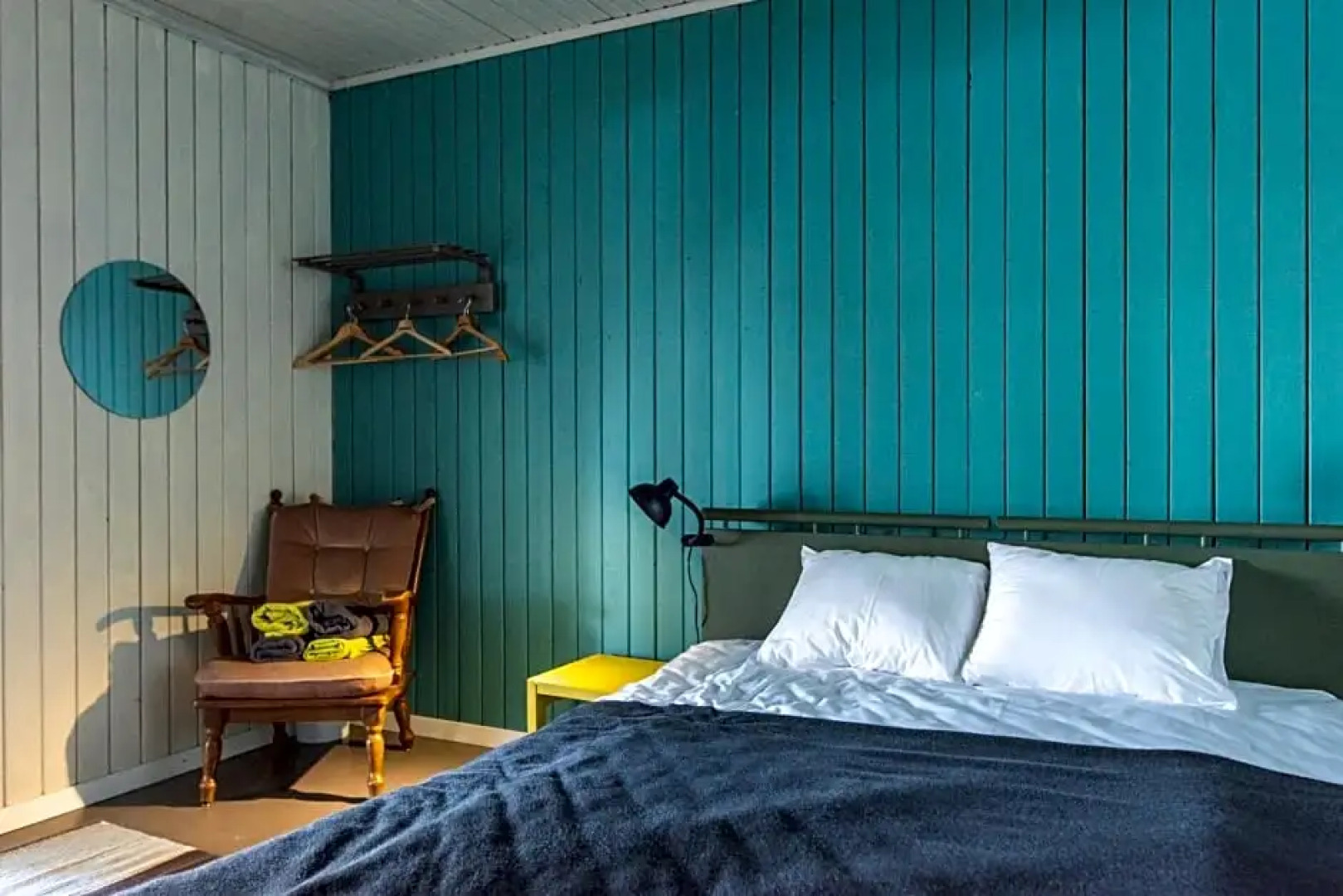 Saarj¿e puhkemaja tuba koos hommikus¿¿giga