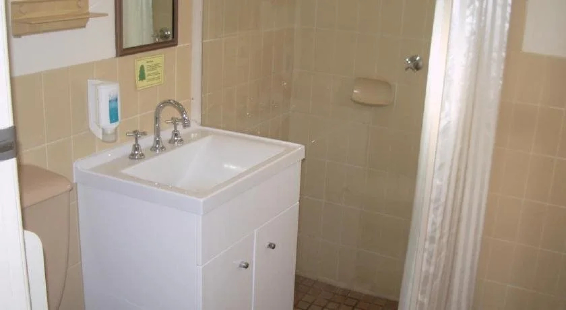 Aviators Lodge Motel