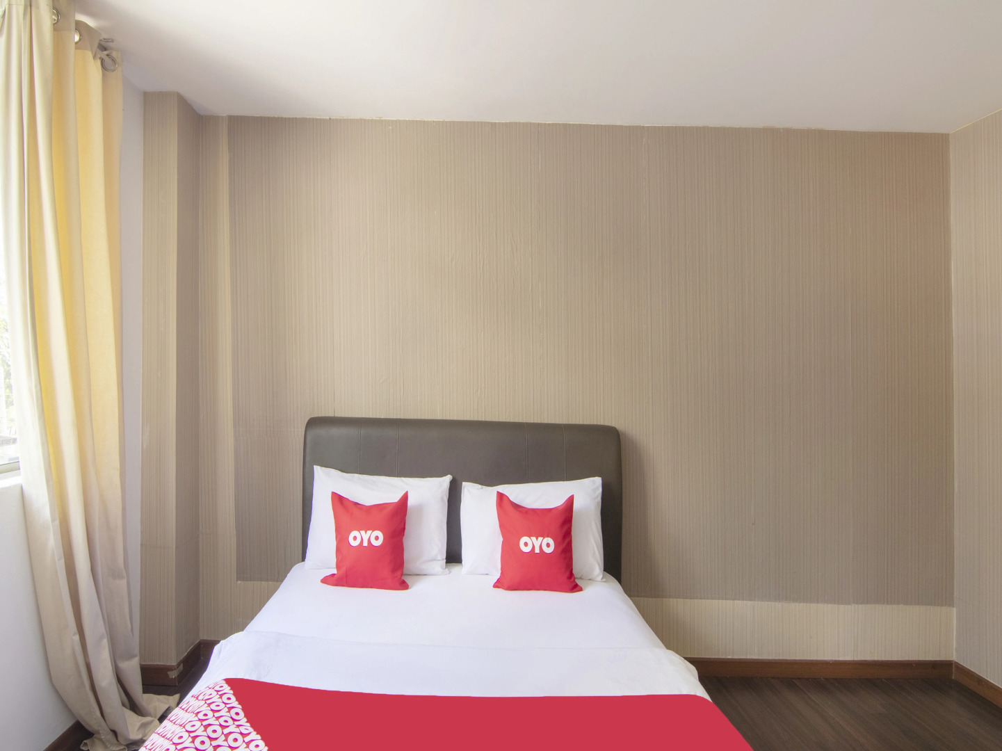 OYO 89891 1st Inn Hotel Subang (SJ15)