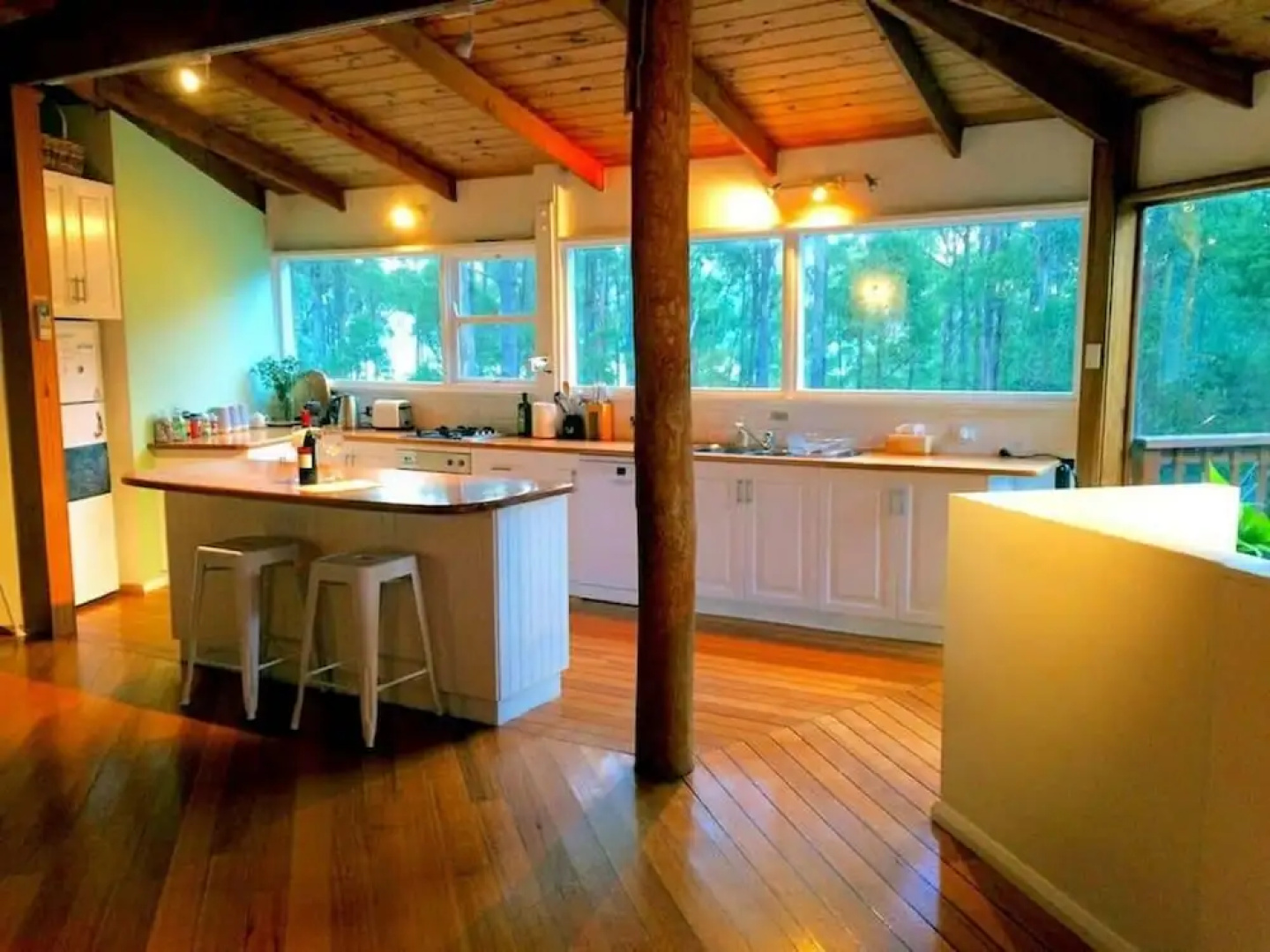 Eaglehawk Rainforest Retreat