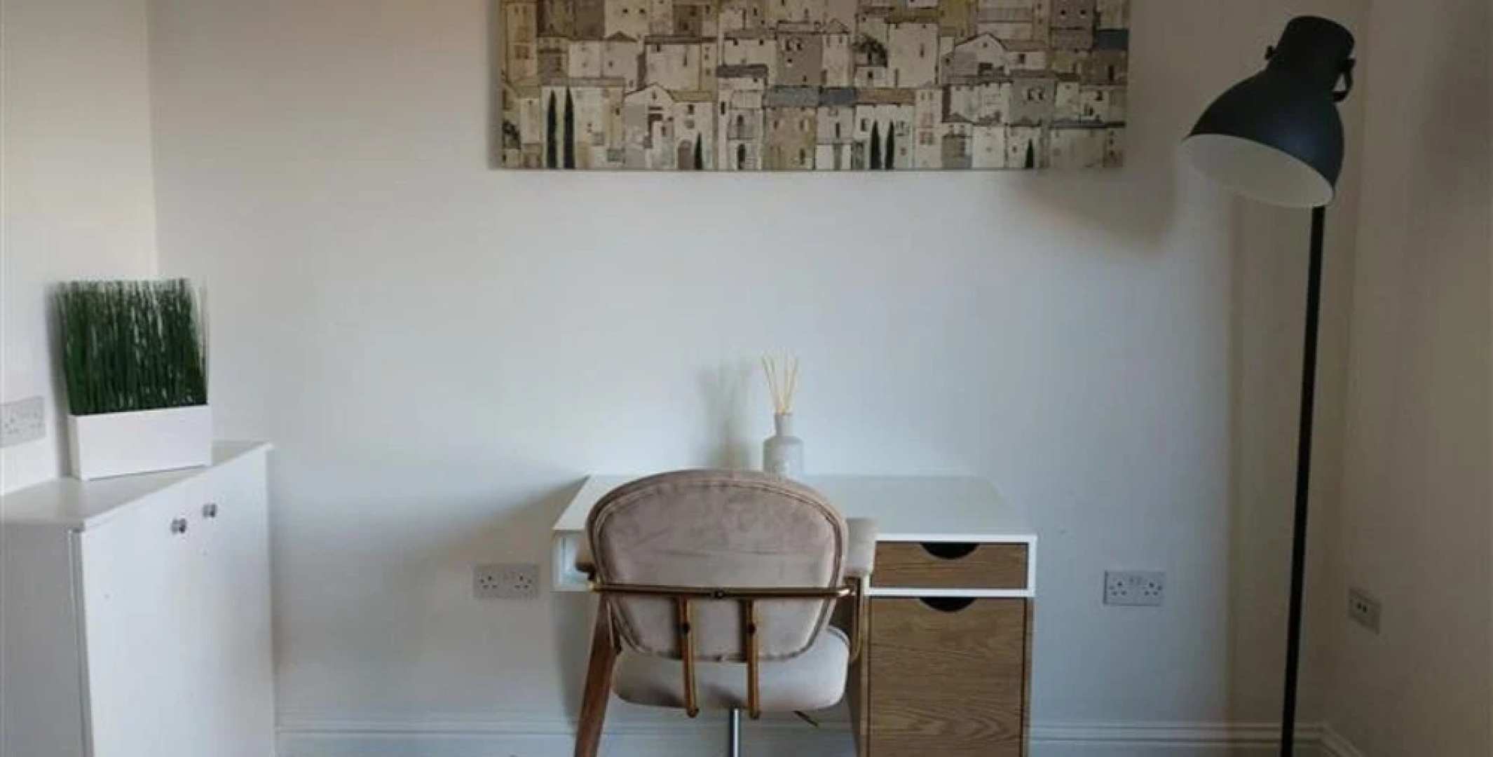 Cliffe House by Kasar Stays