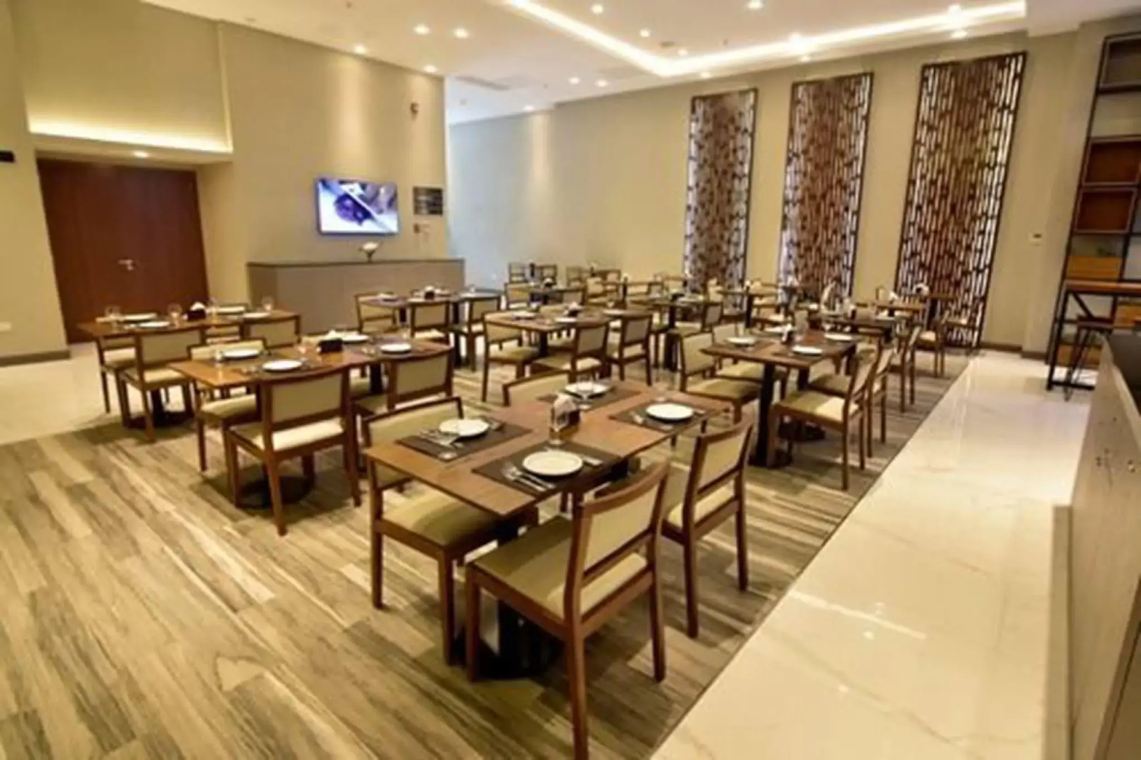 Hotel Land Plaza La Plata