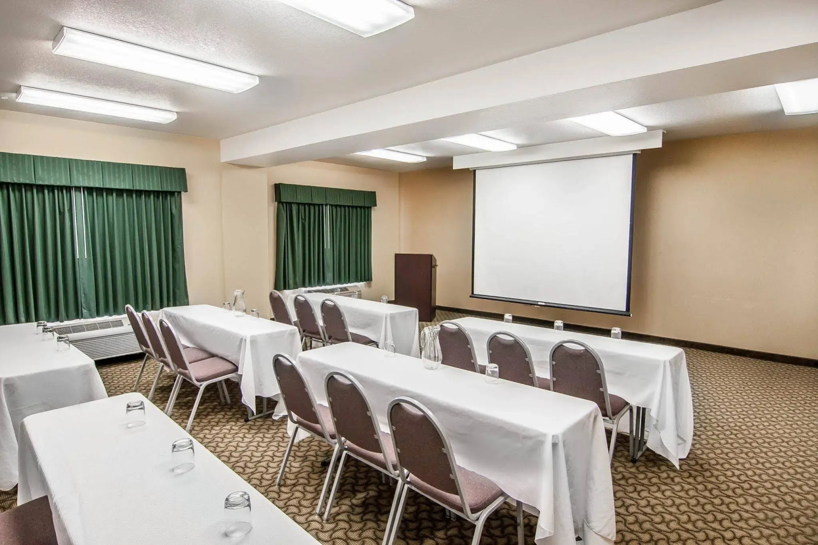 Comfort Inn & Suites Salem Northeast