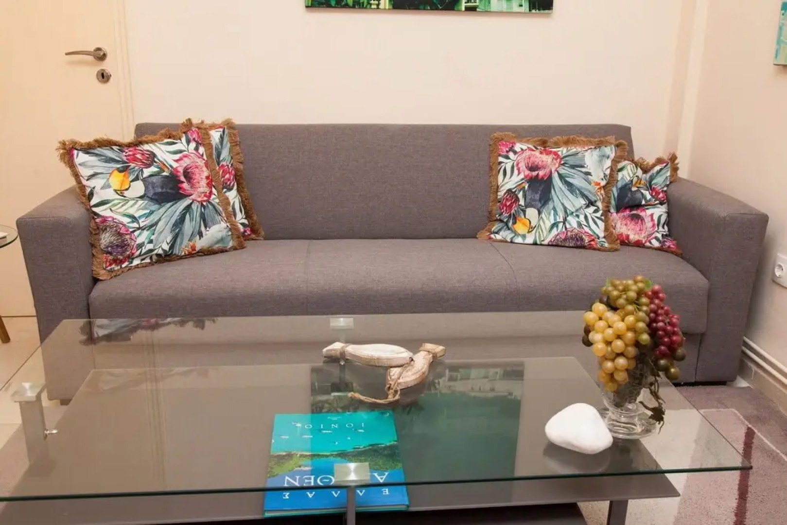 Glamorous Modern Aprt in Palaio Faliro