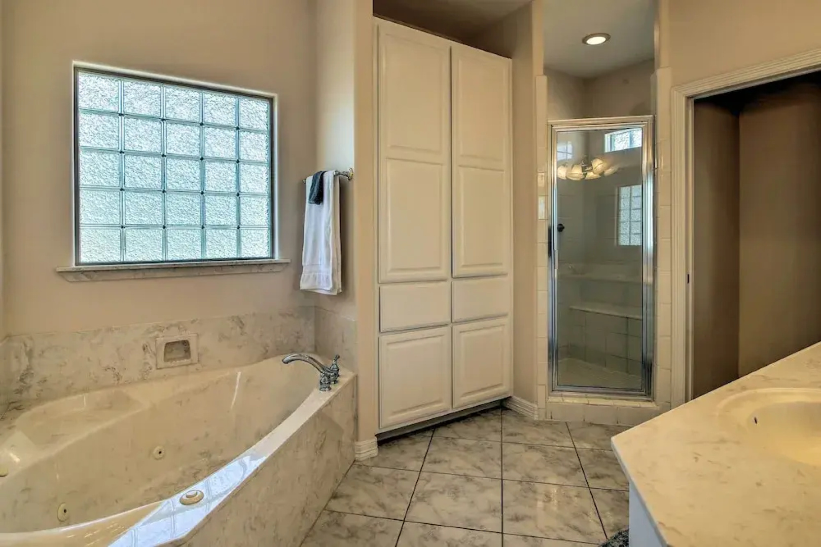 Bright Laguna Vista Home w/ Community Pool!