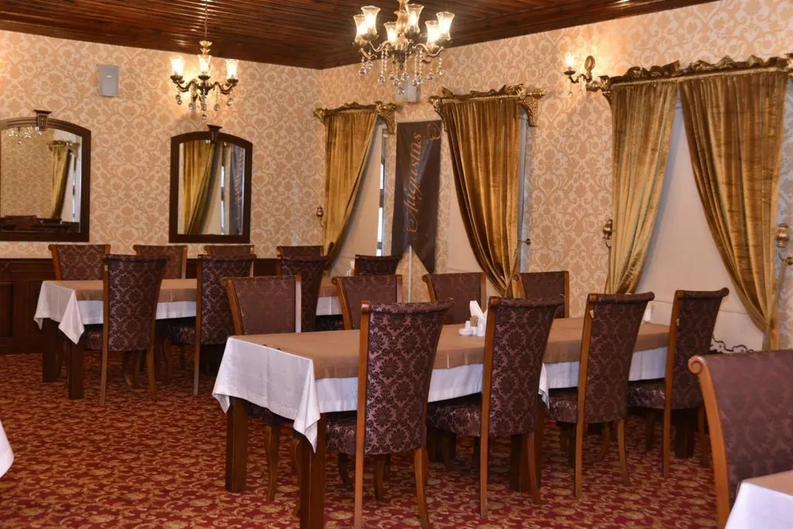 Augustus Boutique Hotel