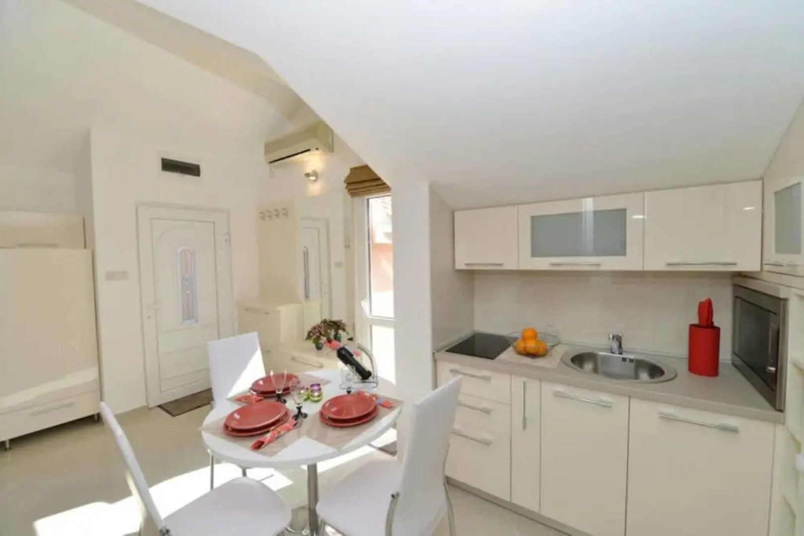 Sunshine Apartments