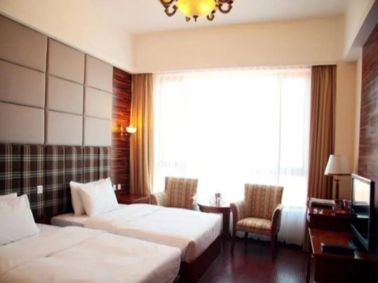 Anshan Sihai Holiday Hotel