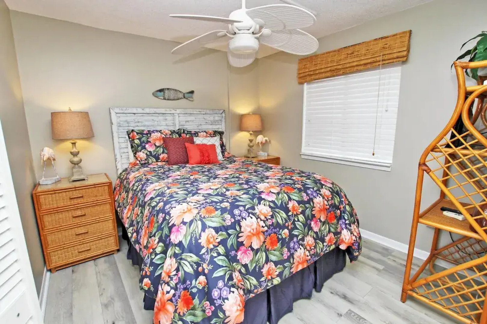 Crystal Tower By Youngs Sun Coast