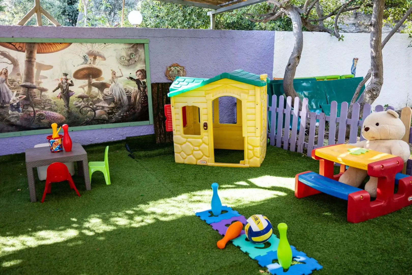 Venus Beach Bungalows Hotel