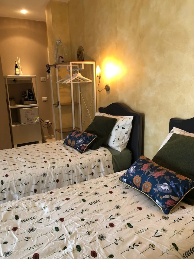 Room in B&B - Casa Belvedere - Complimentary Wifi and Private Parking