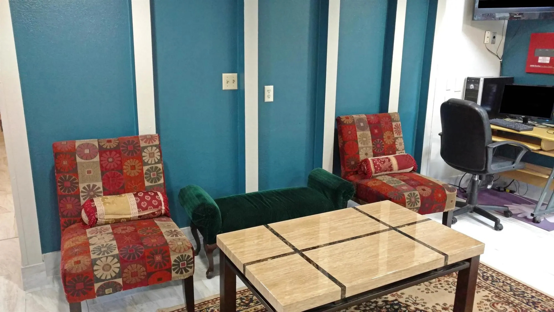 Faribault Hometown Inn & Suites