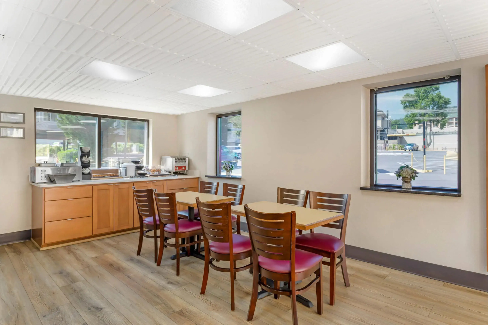 Econo Lodge Inn & Suites Gatlinburg at the Convention Center